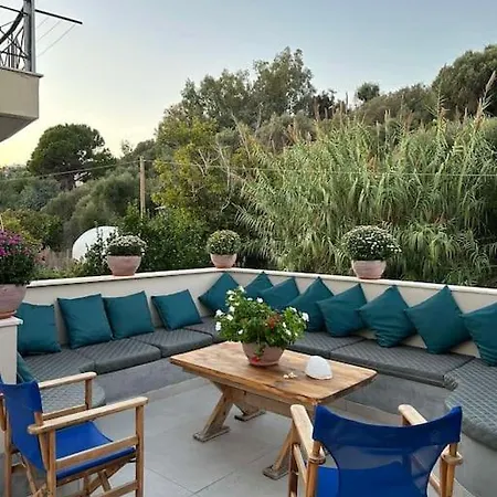 ήσυχο δυάρι με καταπληκτικό αίθριο !